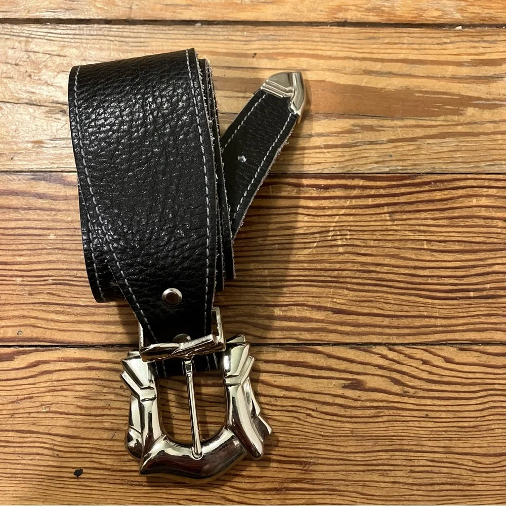 Black Leather Western Belt | Size M | Silver Buckle Boho Cowgirl Style - Picture 2 of 4